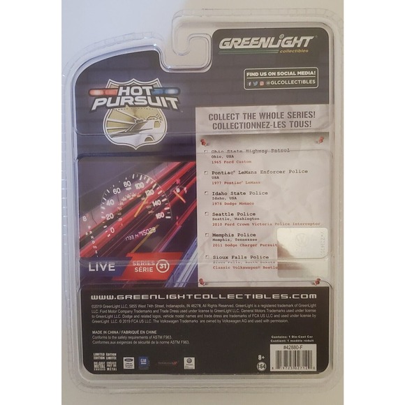 Classic Volkswagen Beetle Police Car Sioux Falls Police Dept Greenlight 1/64 - Picture 2 of 2